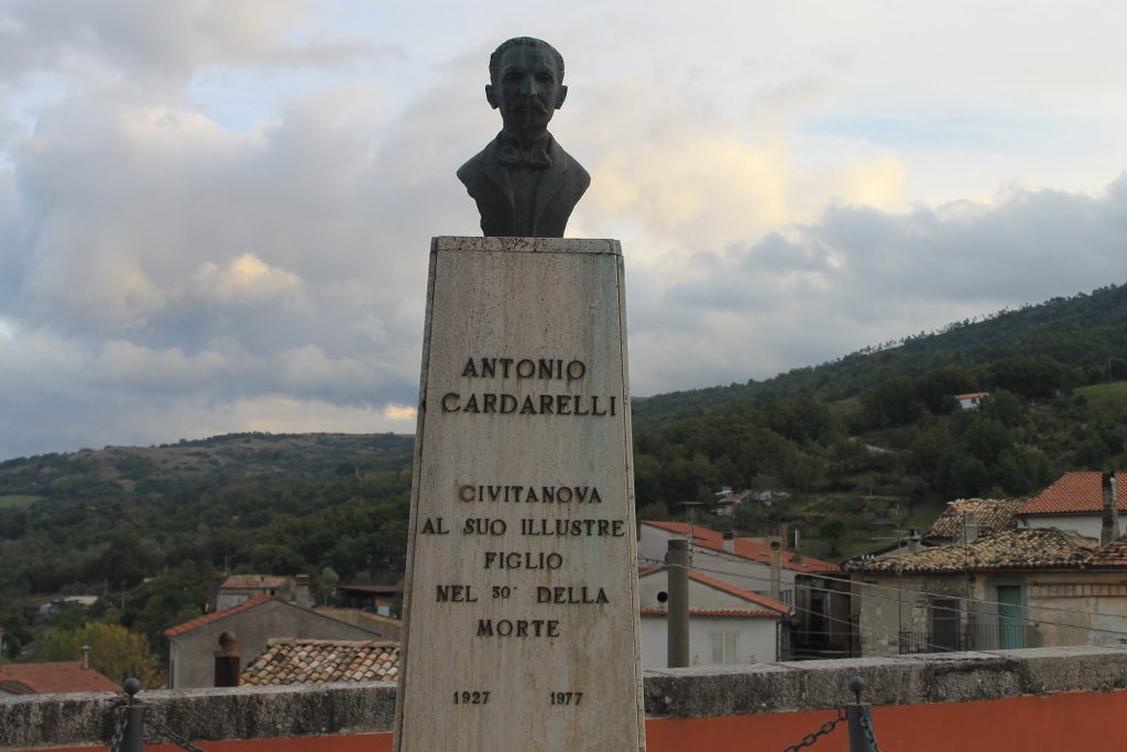Antonio Cardarelli's Bust, Civitanova del Sannio - 03.JPG